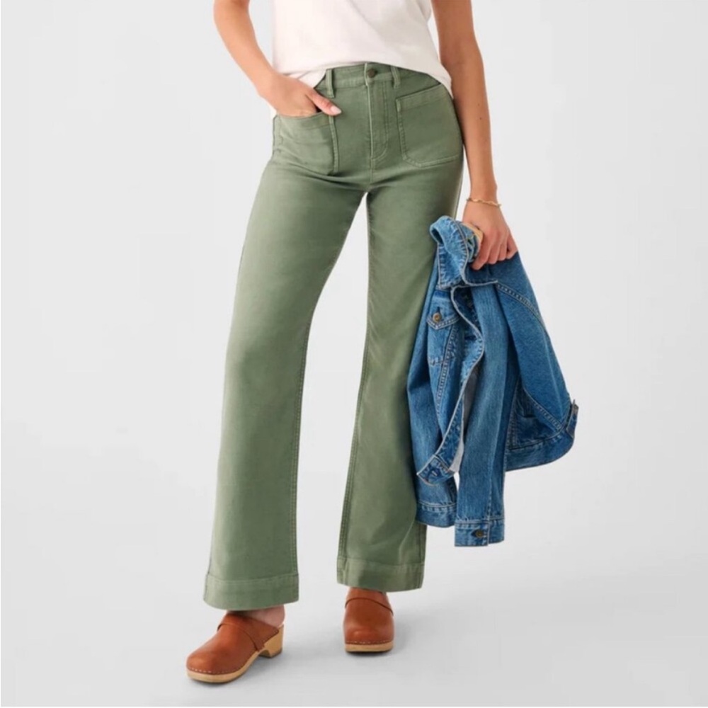 Faherty Stretch Terry Patch Pocket Pant in Sea Spray Green